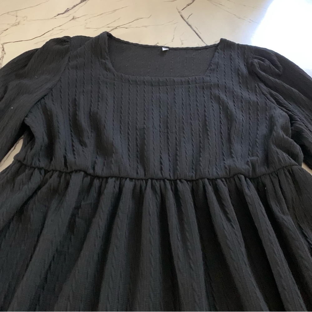 Amazon Basic Black Dress - Picture 4 of 7